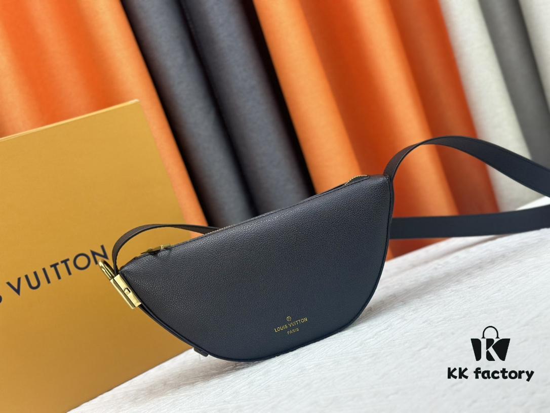 Low Key Bumbag M83546 M11429 - A Modern Minimalist Design in Exceptionally Soft and Smooth Calfskin with Refined Details