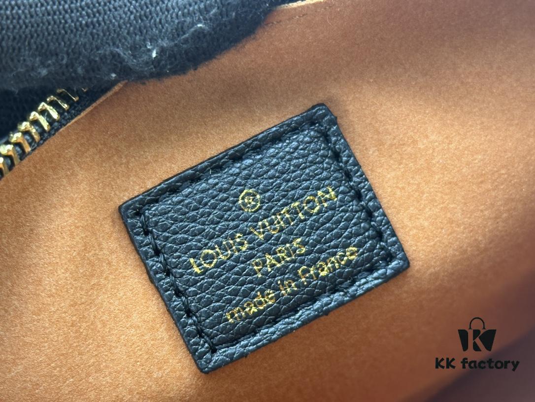 Low Key Bumbag M83546 M11429 - A Modern Minimalist Design in Exceptionally Soft and Smooth Calfskin with Refined Details