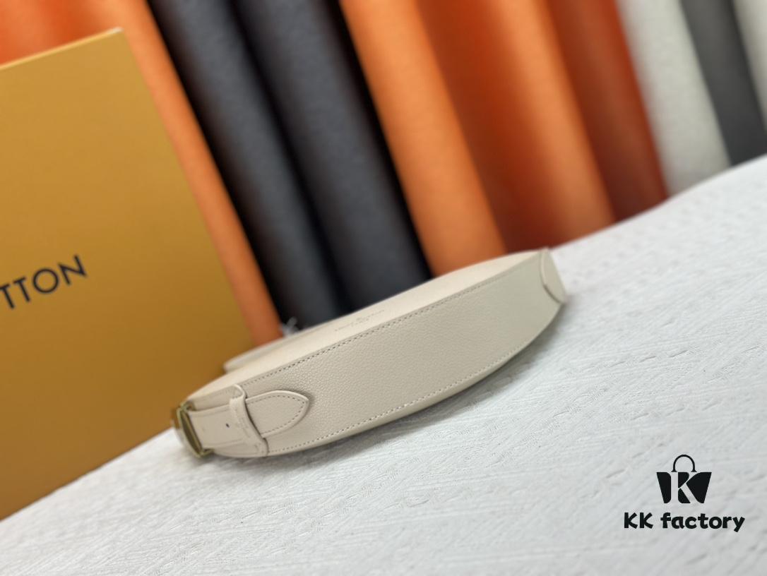 Low Key Bumbag M83546 M11429 – A Modern Minimalist Design Crafted in Exceptionally Soft and Smooth Calfskin with Refined Details