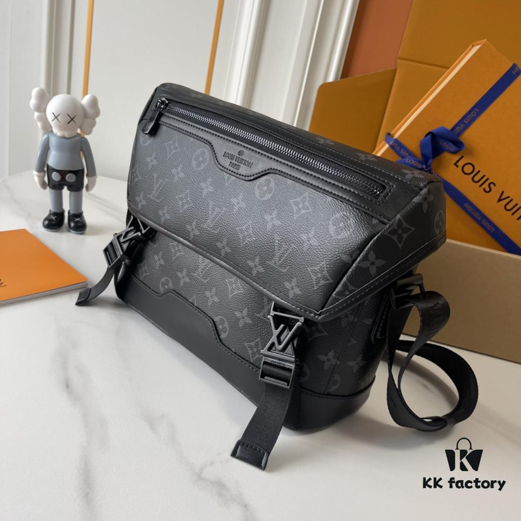 Upgraded Version 210 M25121 M12517 Latest Voyager Small Messenger Bag Crafted from Monogram Shadow Cowhide Leather