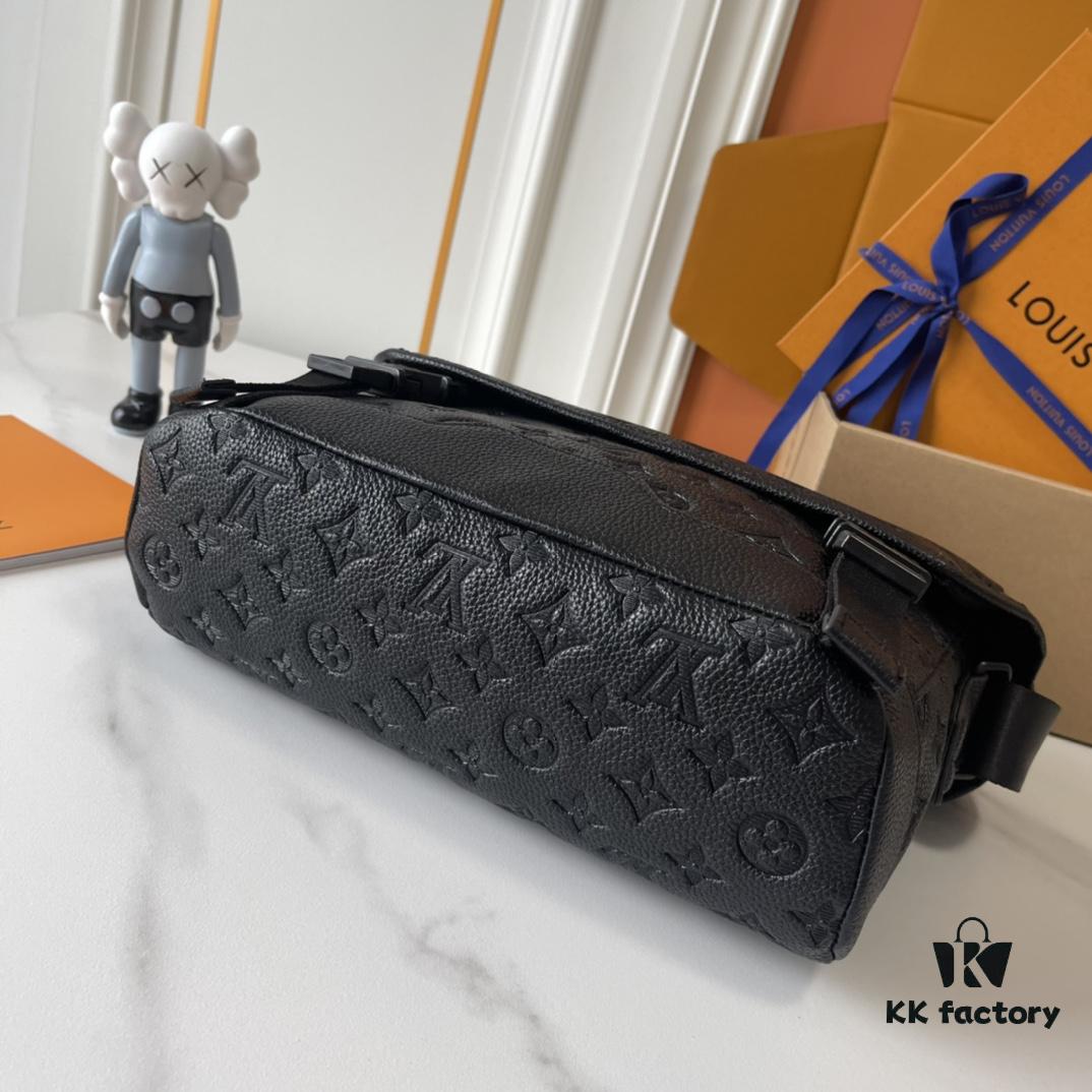 Upgraded 210 M25121 M12517 Latest Voyager Small Satchel Bag in Monogram Shadow Cowhide Leather