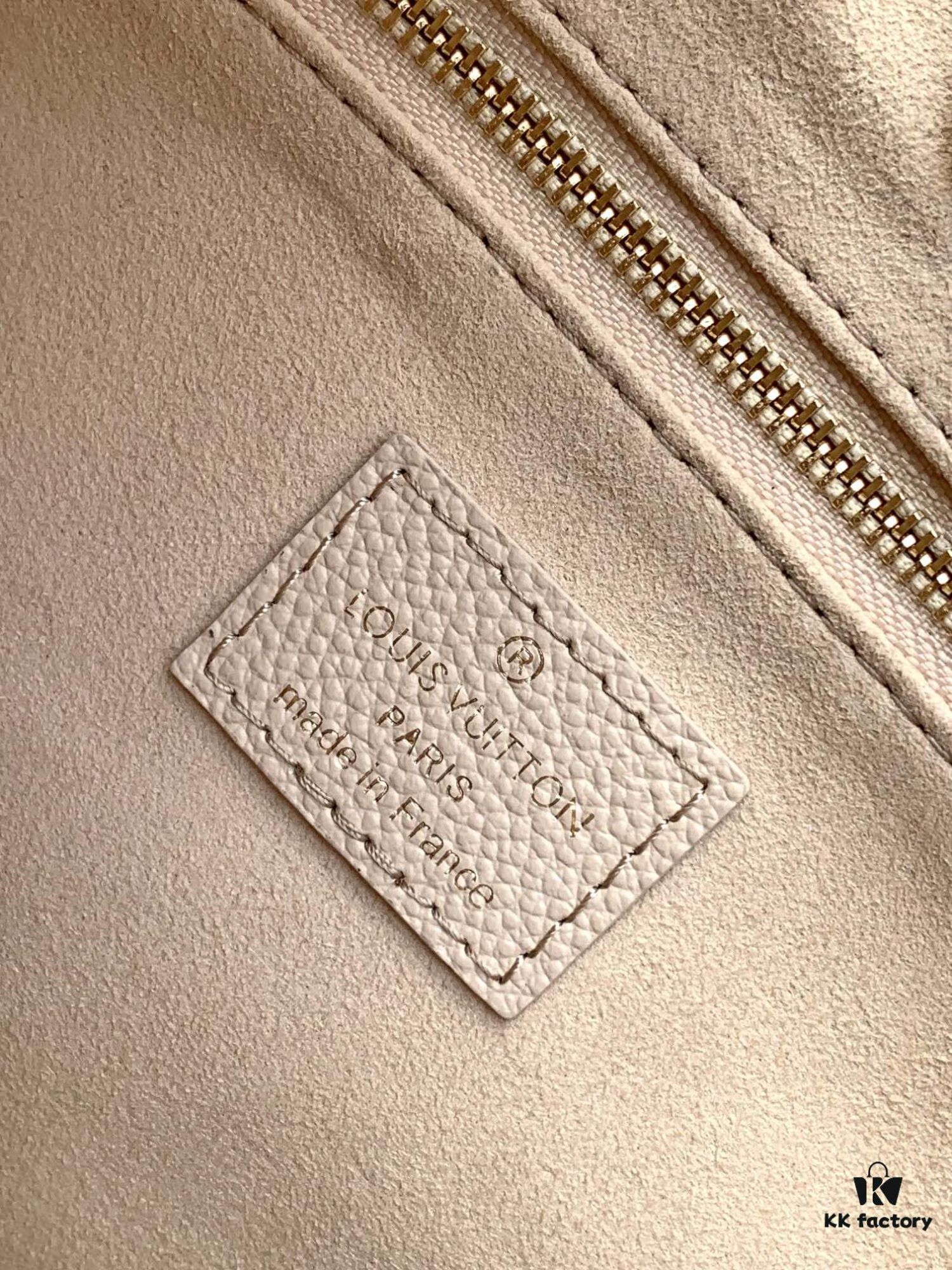 693080b66e68136f4d9a78de Special Offer M46629 Premium Original Surplus The OnTheGo MM Handbag from the 2023 Fall LV Academy Collection, featuring embroidered Monogram motifs on Monogram Empreinte textured leather, creating a striking contrast of texture and color, making it an ideal choice for the back-to-school season. 25.0 x 19.0 x 11.5 cm (L x H x W)