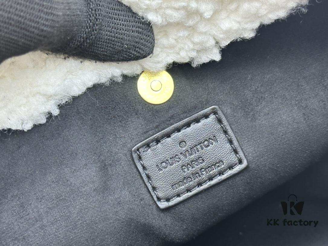 M11843 M46203 (Suede Leather with Digital Perforation Technique, Matched Pattern Construction) CarryAll Small Bag from LV Ski Collection