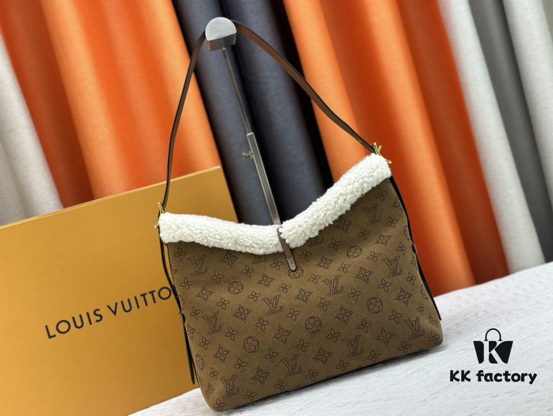 M11843 M46203 (Suede Leather with Digital Perforation Technique, Aligned Pattern) CarryAll Small Bag