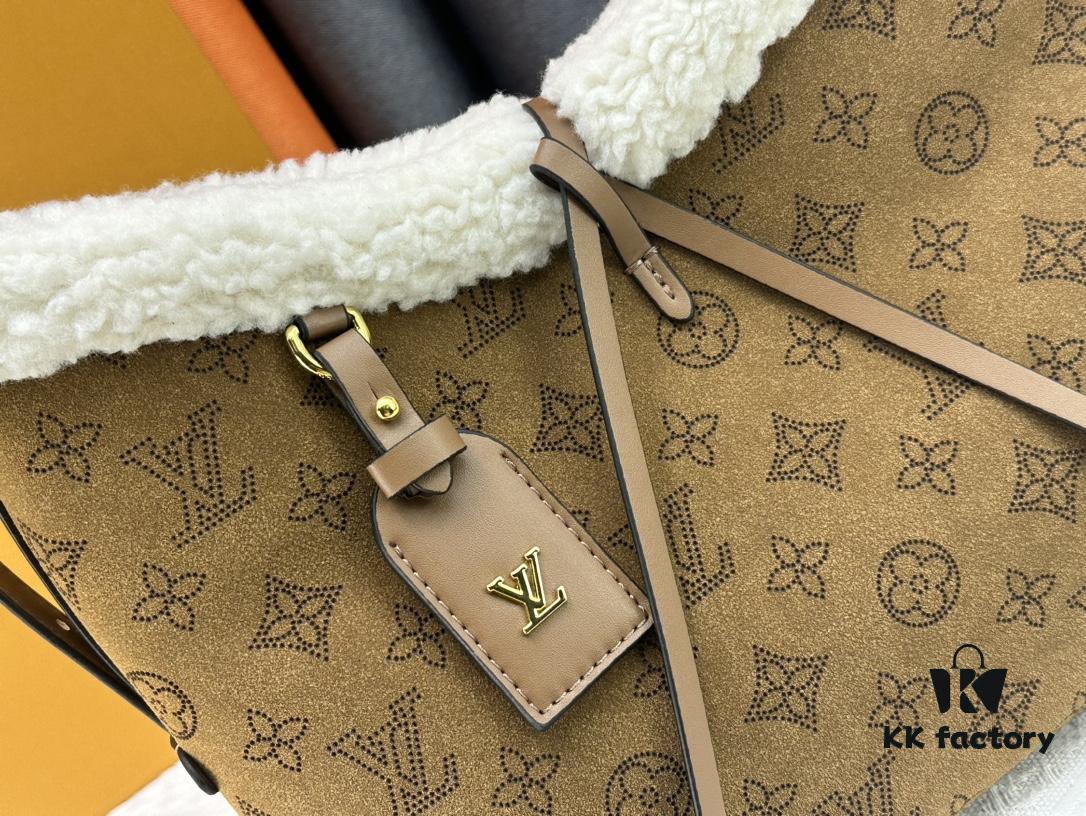 M11843 M46203 (Suede Leather with Digital Perforation Technique, Aligned Pattern) CarryAll Small Bag