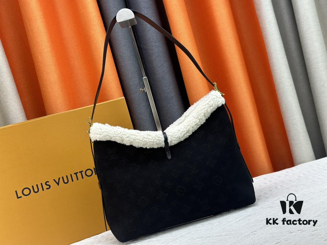 M11843 M46203 (Suede Leather with Digital Perforation Technique, Matched Pattern Construction) CarryAll Small Bag from LV Ski Collection