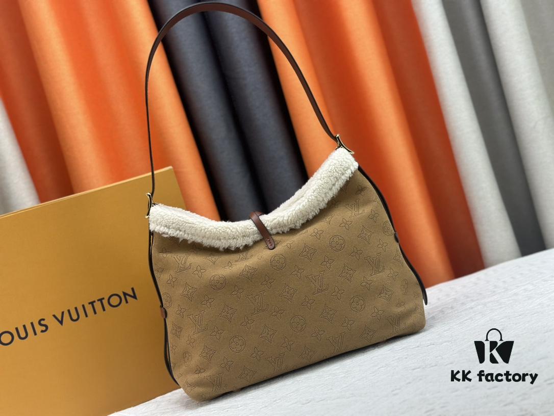 M11843 M46203 (Suede Leather with Digital Perforation Technique) CarryAll Small Bag from LV Ski Collection