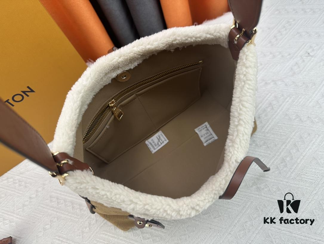 M11843 M46203 (Suede Leather with Digital Perforation Technique) CarryAll Small Bag from LV Ski Collection