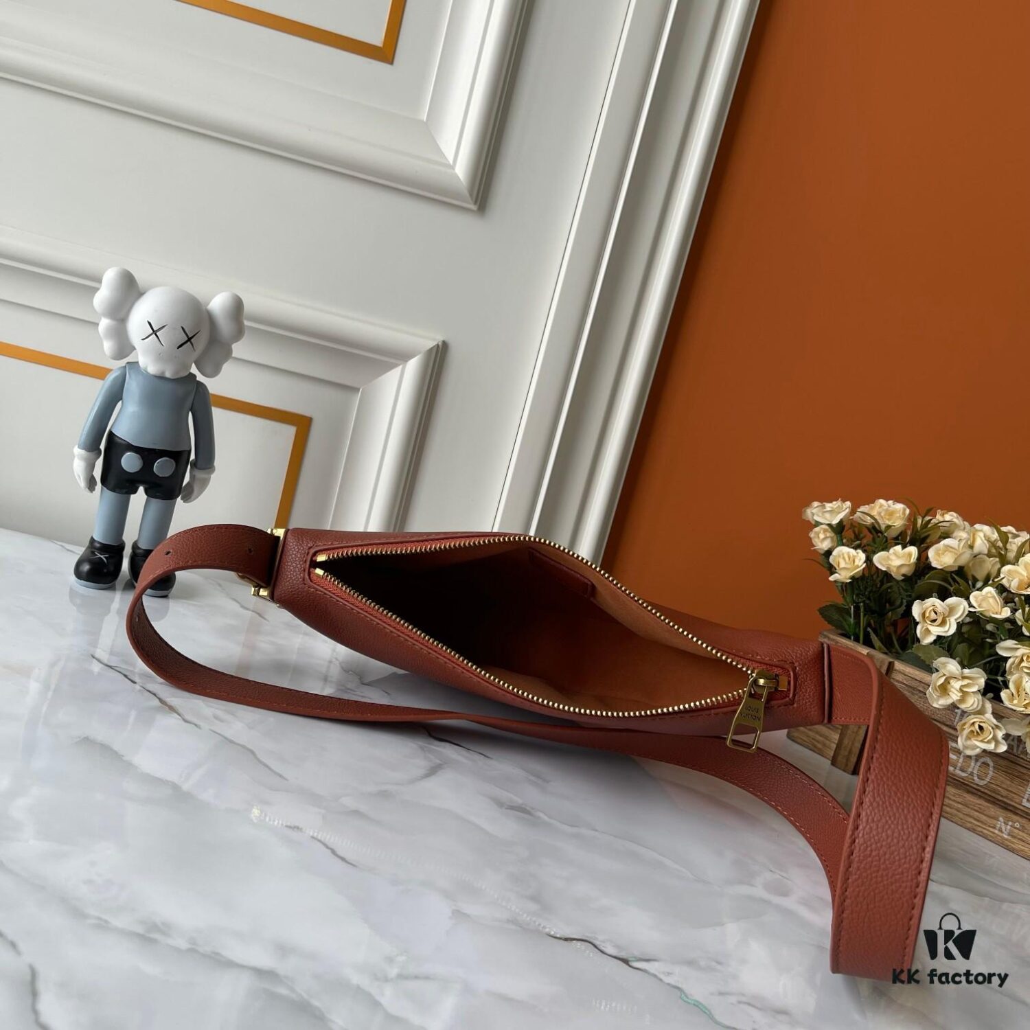 Upgraded Version (Real Photos, Quality Compared) M83546 M11429 Low Key Bumbag