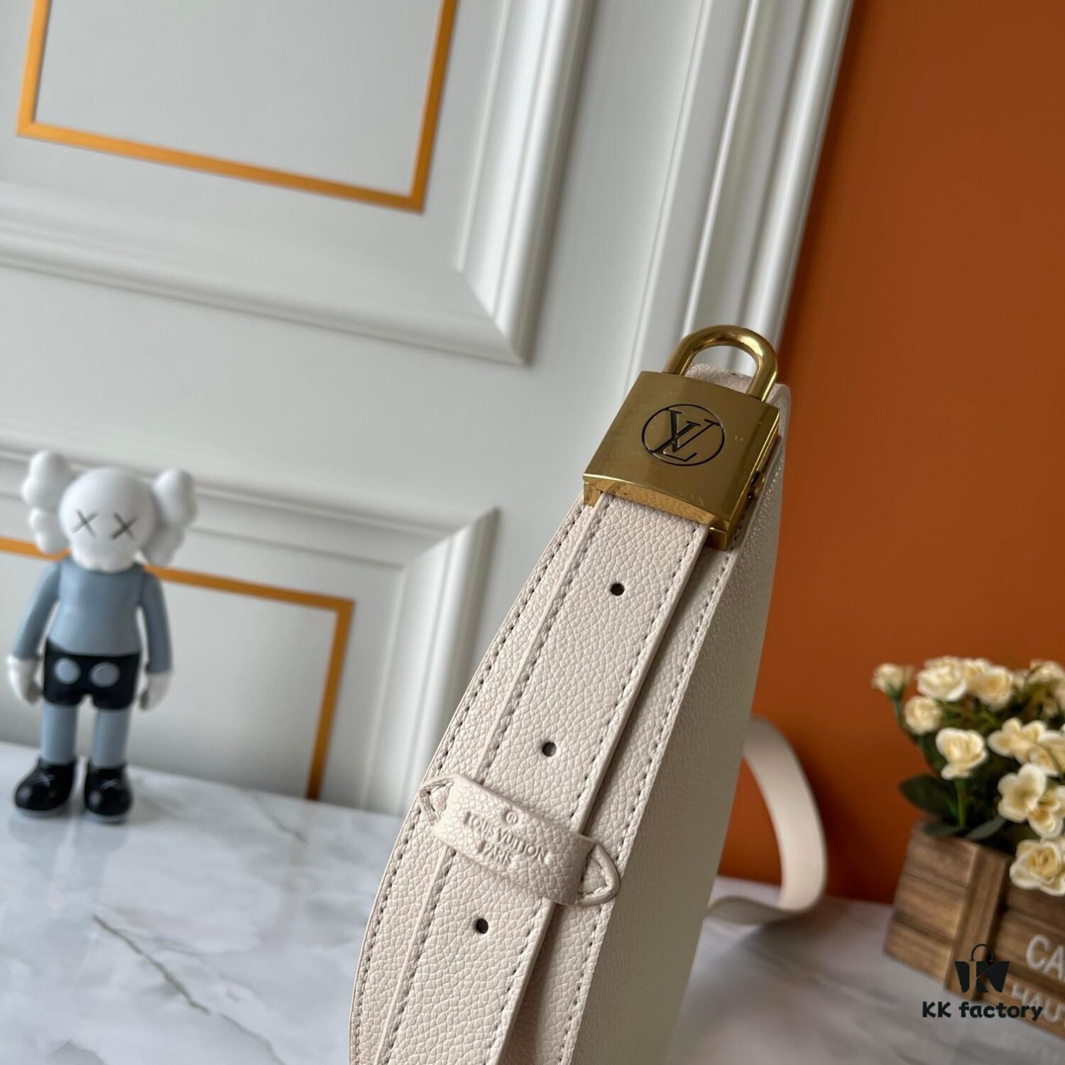 Upgraded Version (Authentic Photos, Quality Compared) M83546 M11429 Low Key Bumbag