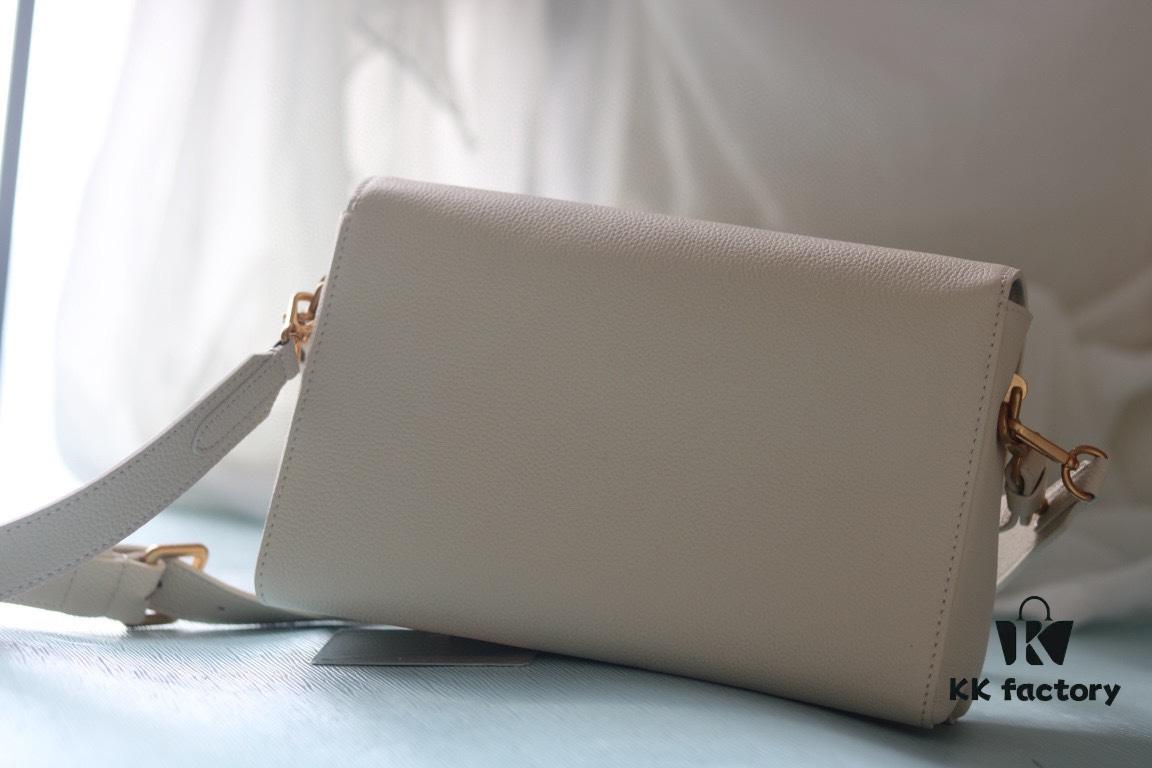 New Arrival, LV Twist Soft Twist