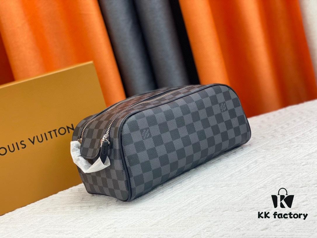 Exclusive Louis Vuitton Neymar-Inspired Dual-Zip Cosmetic Pouch – Soft Monogram Canvas, Highly Practical Design Loved by Stars