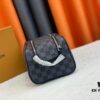 Exclusive Louis Vuitton Neymar-Inspired Dual-Zip Cosmetic Pouch – Soft Monogram Canvas, Highly Practical Design Loved by Stars