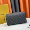 Exclusive Louis Vuitton Neymar-Inspired Dual-Zip Cosmetic Pouch, Favored by Stars, Made of Soft Monogram Canvas