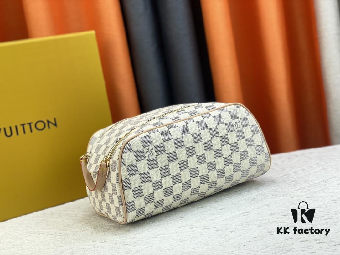 Exclusive Louis Vuitton Neymar-Inspired Dual-Zip Makeup Pouch – Soft Monogram Canvas, Highly Practical Celebrity Favorite