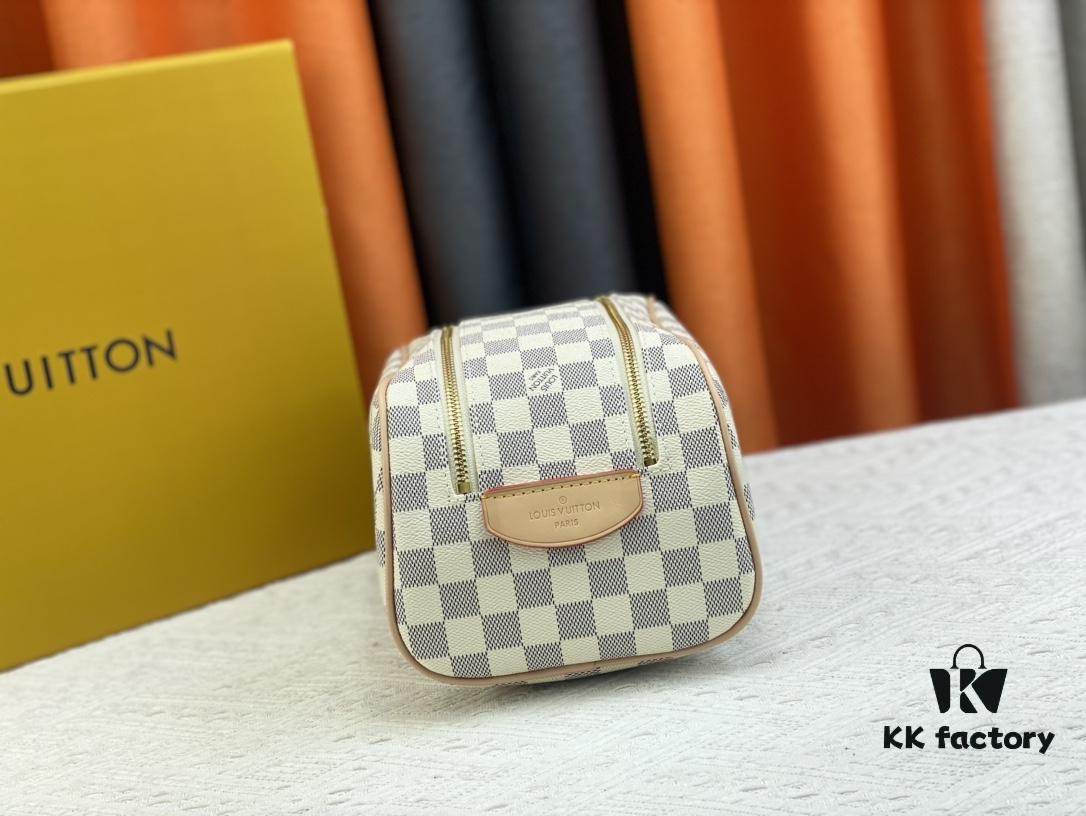 Exclusive Louis Vuitton Neymar-Inspired Dual-Zip Makeup Pouch – Soft Monogram Canvas, Highly Practical Celebrity Favorite