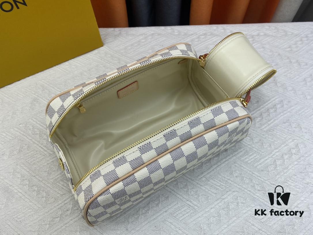 Exclusive Louis Vuitton Neymar-Inspired Dual-Zip Makeup Pouch – Soft Monogram Canvas, Highly Practical Celebrity Favorite