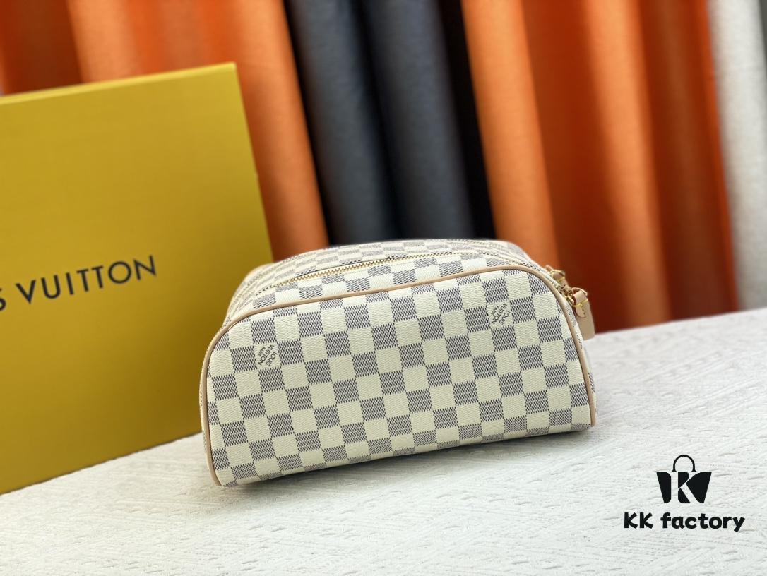 Exclusive Louis Vuitton Neymar-Inspired Dual-Zip Makeup Pouch – Soft Monogram Canvas, Highly Practical Celebrity Favorite
