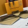 LV New Kirigami Three-Piece Clutch Set M67600 M62034