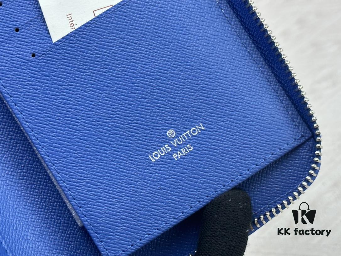 M80801 This zipper wallet is part of the 2021–24 Autumn-Winter Everyday LV Limited Edition collection