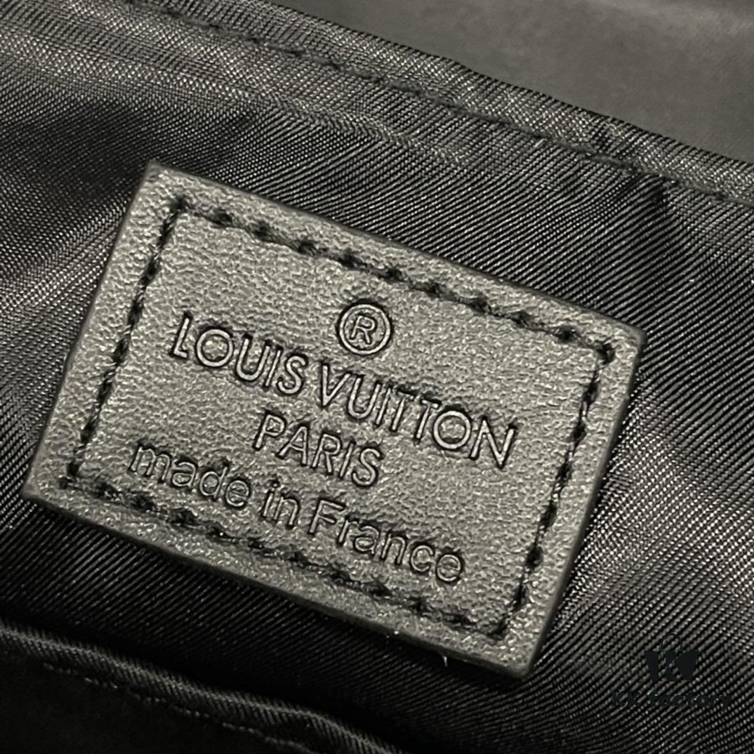 Upgraded Version 230 M46972 Monogram and Black Flower LV Trail Messenger Bag