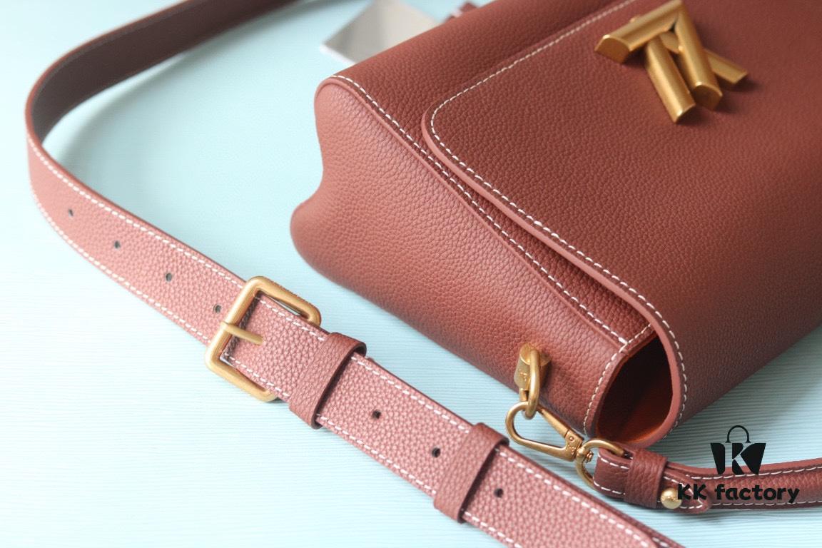 New Arrival LV Twist Soft Twist