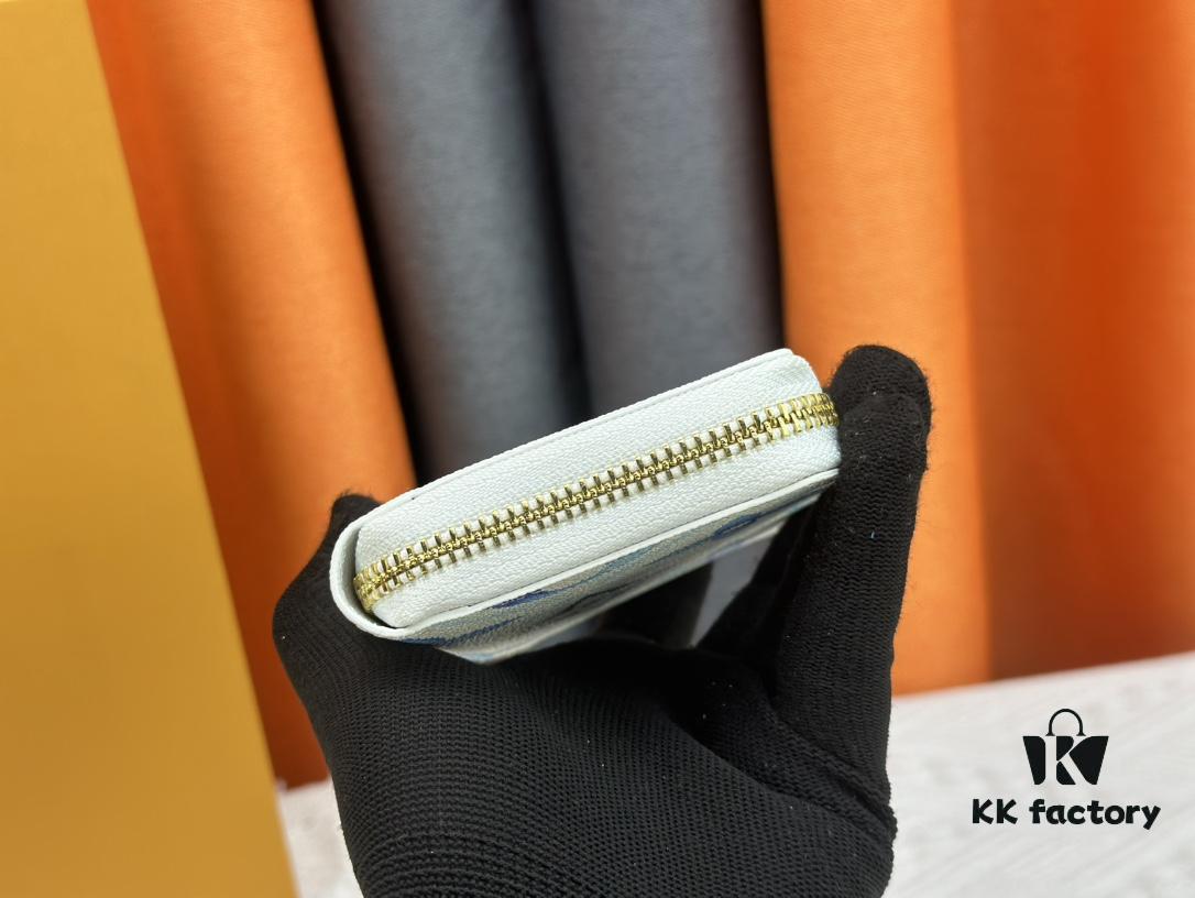 M83658 Blue Zippy Coin Purse