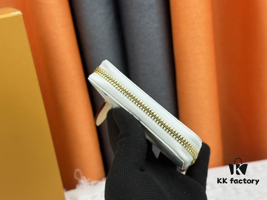 M83658 Blue Zippy Coin Purse