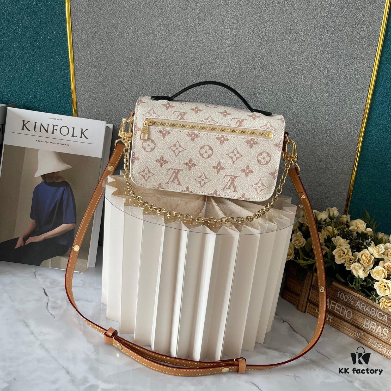 Upgraded Version 160 (High-Quality Replica) M12429 M23940 M40749 M46914 M46279 M22834 M46595 LV Messenger Bag Small East West Métis Handbag