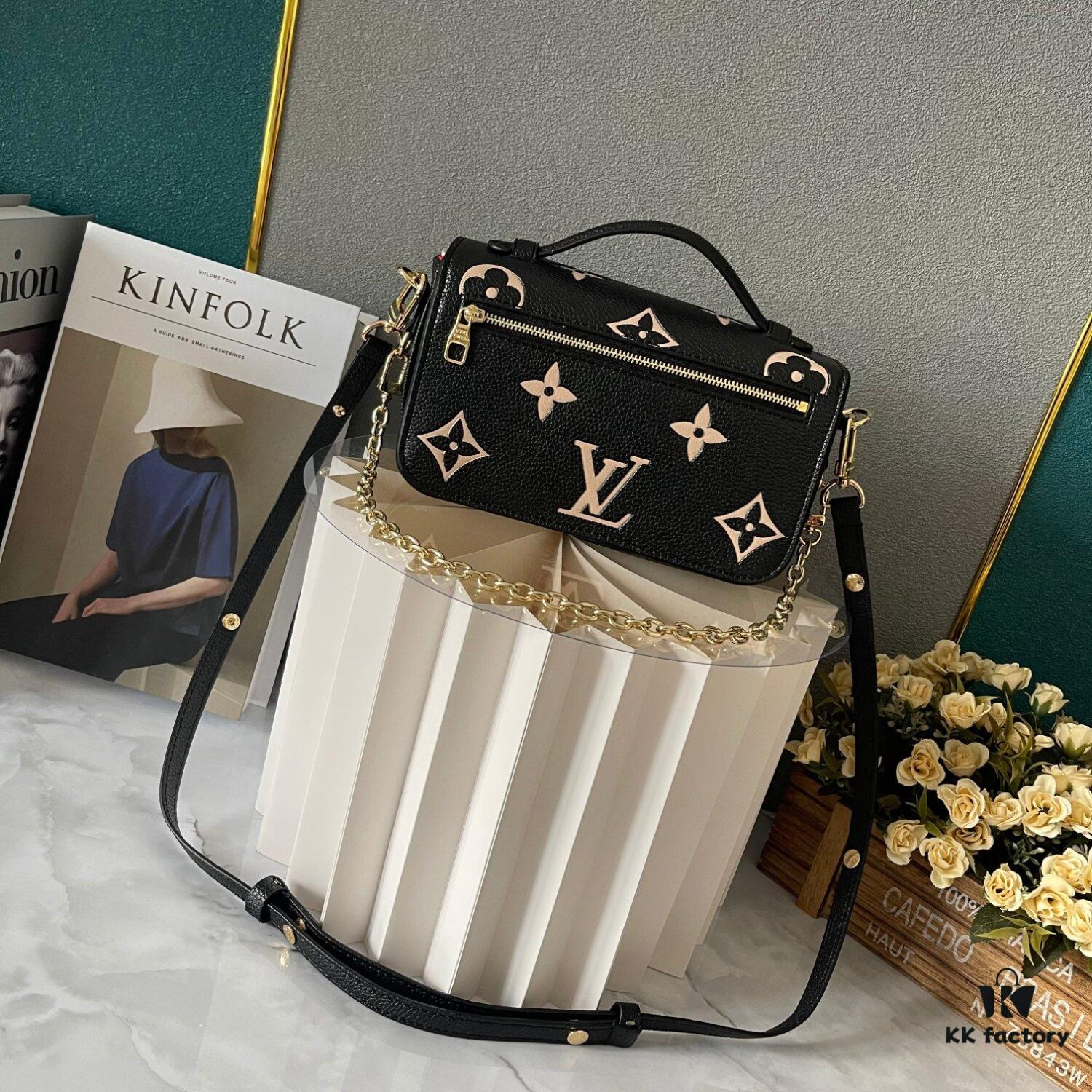 Upgraded Version 160 (High-Quality Replica) M12429 M23940 M40749 M46914 M46279 M22834 M46595 LV Messenger Bag Small Size East West Métis Handbag