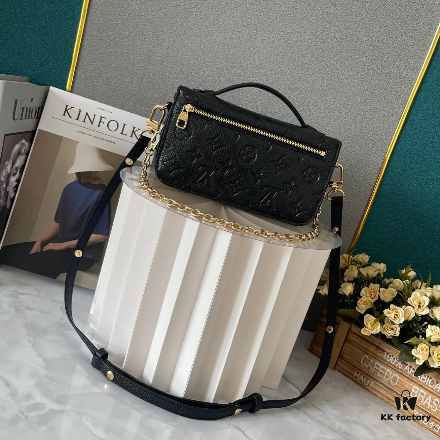 Upgraded Version 150 (High-Quality Replica) M12429 M23940 M40749 M46914 M46279 M22834 M46595 LV Messenger Bag Small East West Métis Handbag