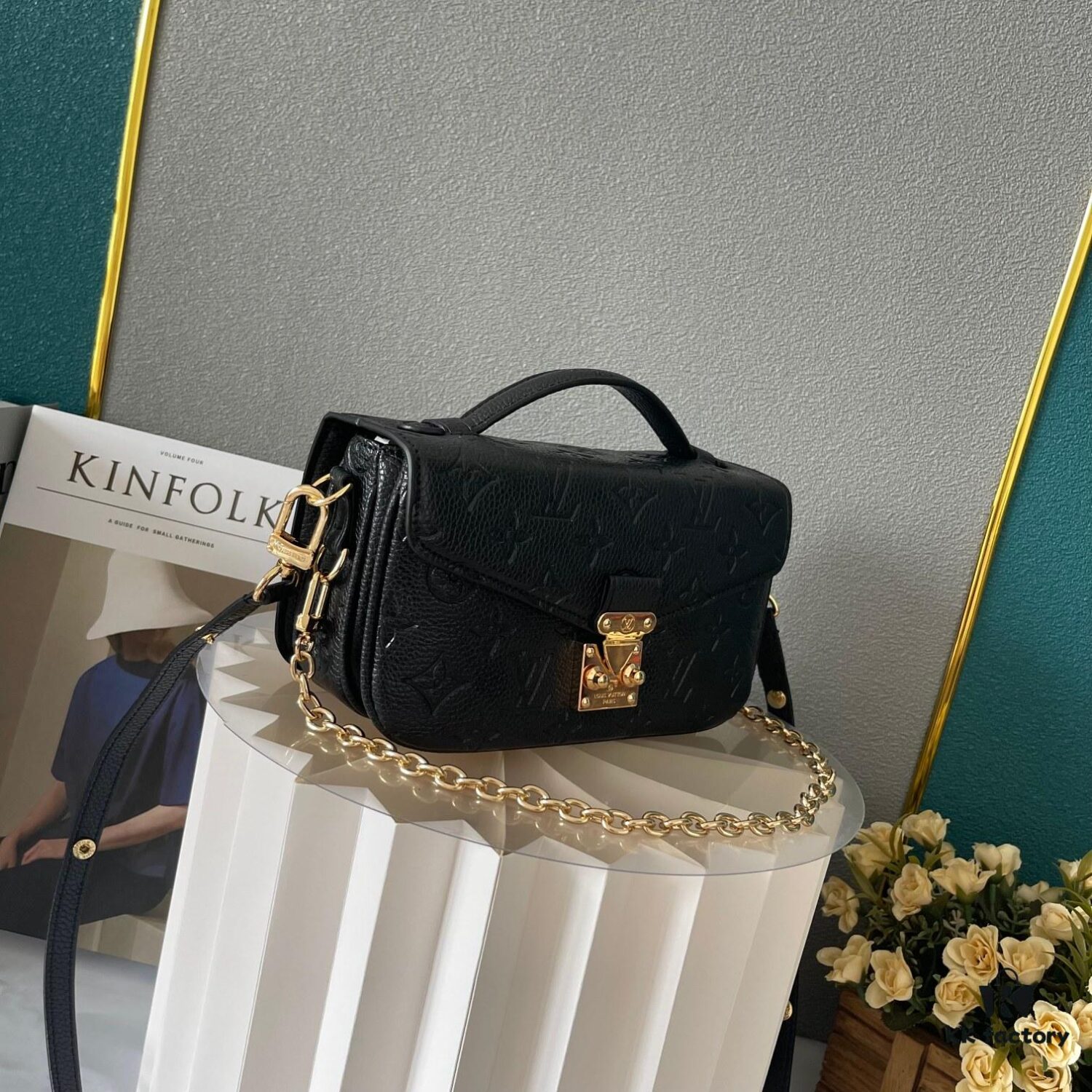 Upgraded Version 150 (High-Quality Replica) M12429 M23940 M40749 M46914 M46279 M22834 M46595 LV Messenger Bag Small East West Métis Handbag