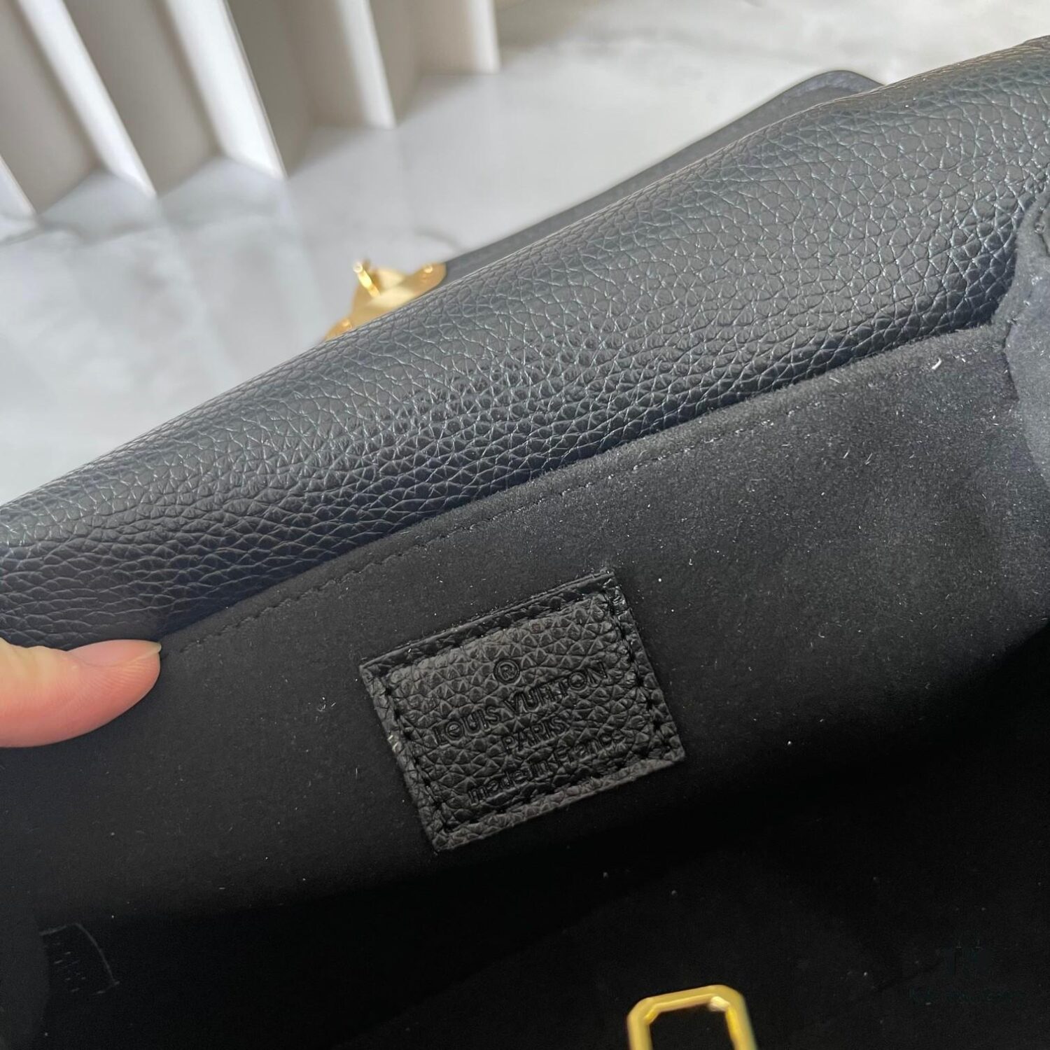 Upgraded Version 150 (High-Quality Replica) M12429 M23940 M40749 M46914 M46279 M22834 M46595 LV Messenger Bag Small East West Métis Handbag