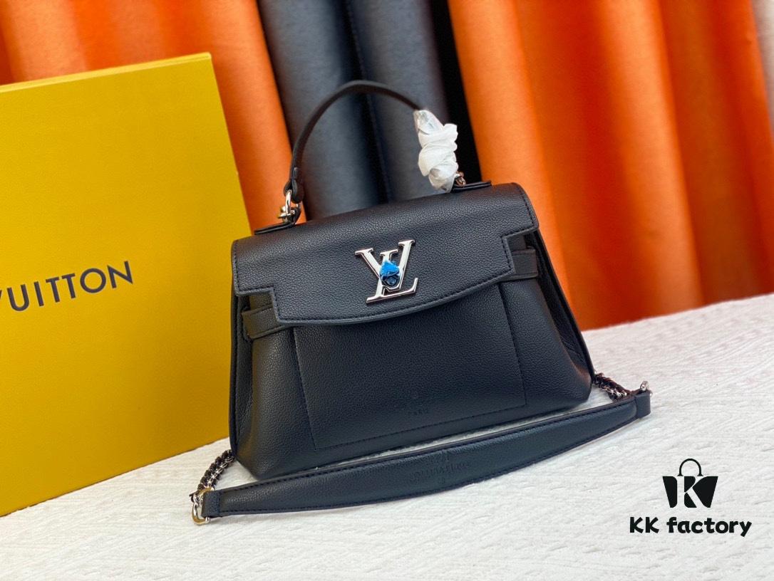 Exclusive Background Upgraded Original Version M21088 M21052 M20997 This Season, the Compact Lockme Ever Mini Bag Features Fashionable New Hues in Grained Calfskin Leather