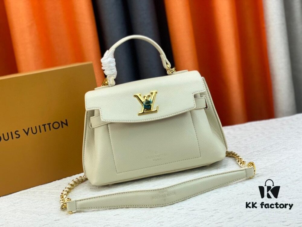 Exclusive Background Upgraded Original Version M21088 M21052 M20997 This Season, the Petite Lockme Ever Mini Bag Features Fashionably Toned Grained Calfskin Leather