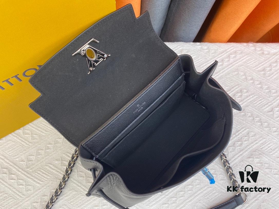 Exclusive Background Upgraded Original Version M21088 M21052 M20997 This Season, the Compact Lockme Ever Mini Bag Features Fashionable New Hues in Grained Calfskin Leather