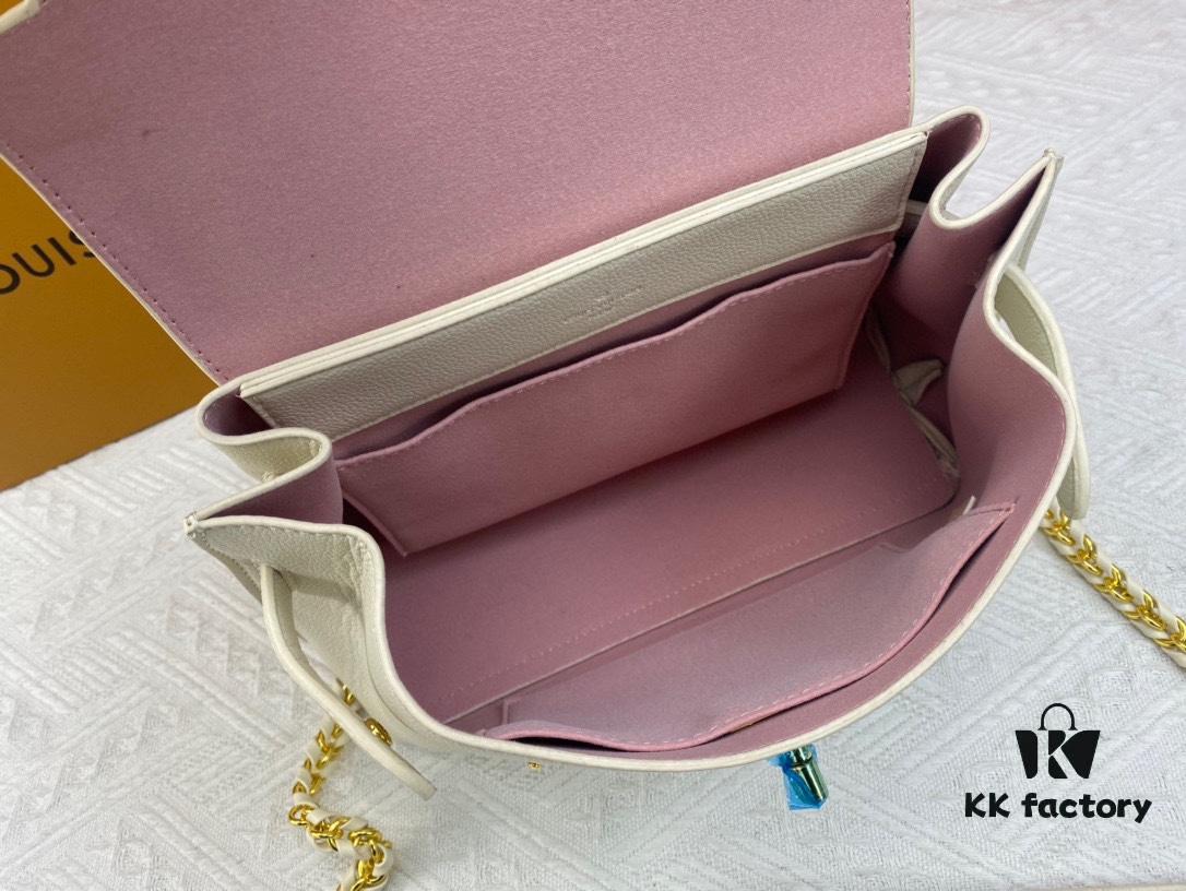 Exclusive Background Upgraded Original Version M21088 M21052 M20997 This Season, the Petite Lockme Ever Mini Bag Features Fashionably Toned Grained Calfskin Leather