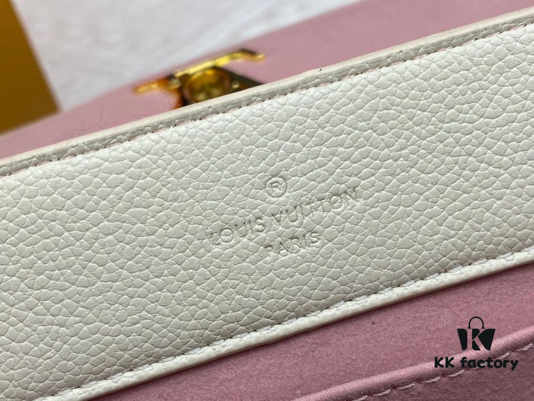 Exclusive Background Upgraded Original Version M21088 M21052 M20997 This Season, the Petite Lockme Ever Mini Bag Features Fashionably Toned Grained Calfskin Leather