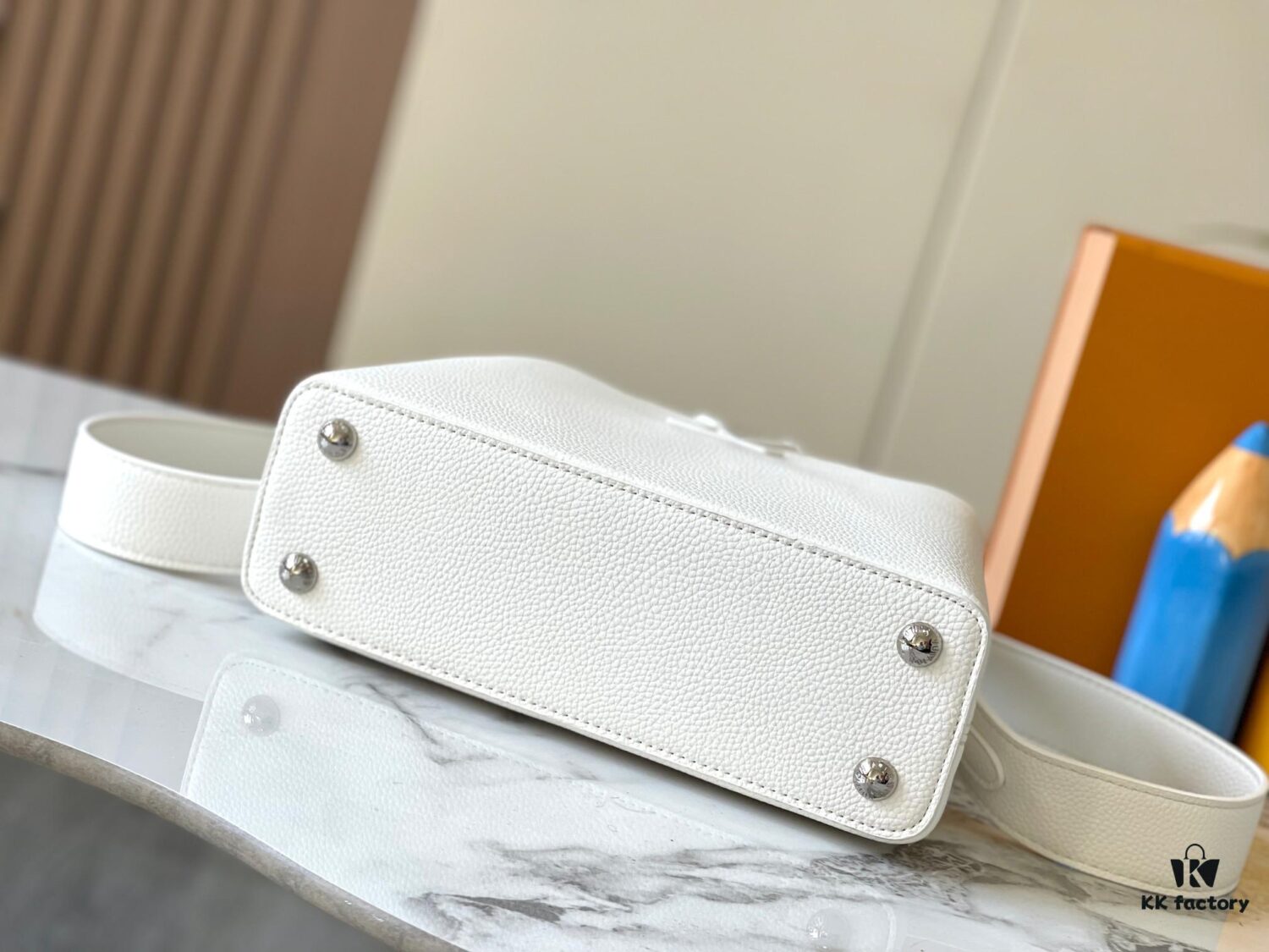 Upgraded M82905 White Ostrich