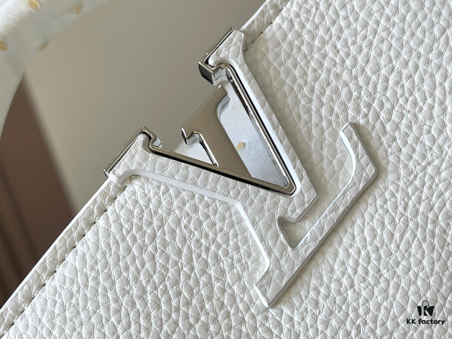 Upgraded M82905 White Ostrich