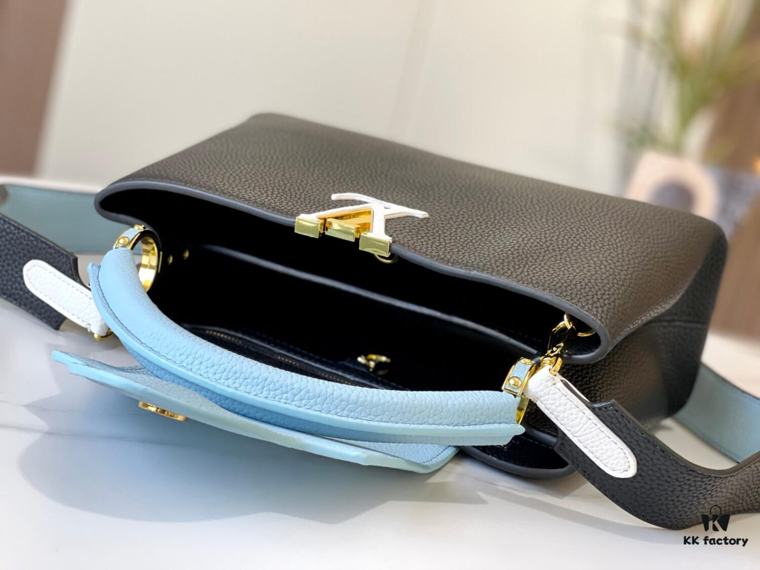Upgraded Version 🇫🇷 M57523 M57522 Black and Lake Blue Capucines MM Handbag