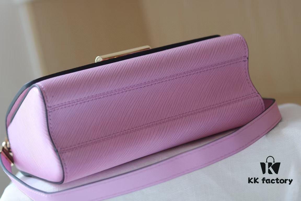 Latest TWIST Collection Top Quality Original Version Model No. 50369/59402/59403/59627/59405 The new medium-sized Twist bag features a double chain with hand-enameled Monogram flowers, exuding soft elegance whether used as decoration or an extended carrying option. The LV Twist lock continues the brand's classic design elements.