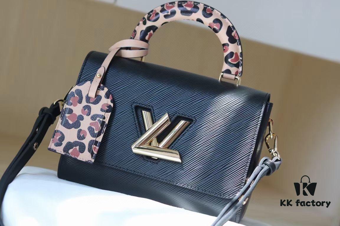 Rose] New Arrival [Rose] Model: 50362/58568/58569/58546/50280/50271 [Rose] 2022 Fall Wild at Heart Capsule Collection infuses the Twist Medium handbag with a wild spirit. Crafted in iconic Epi grained leather, it features a trunk-inspired handle and a leopard-print name tag. A detachable leather shoulder strap highlights functional elegance, making it an ideal companion for autumn wardrobes.