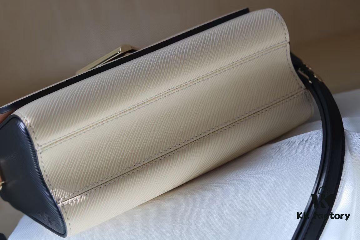 Rose] New Arrival [Rose] Model: 50362/58568/58569/58546/50280/50271 [Rose] 2022 Fall Wild at Heart Capsule Collection infuses the Twist Medium handbag with wild elegance. Crafted in iconic Epi grained leather, accented with trunk-inspired handles and a leopard-print signature plaque, this piece combines bold style with functional beauty. The detachable leather shoulder strap enhances versatility, making it an ideal companion for autumn wardrobes.