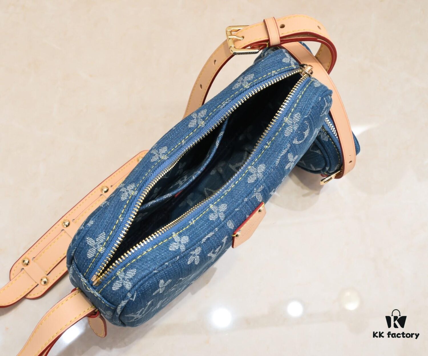 Upgraded Original M46856 M46828 Denim New Style Lv 2024 Latest Monogram Horn Adjustable Strap Pea Bag with Extra Pendant Mini Waist Pouch and Enlarged Design LV Monogram Coated Canvas Croissant Bag