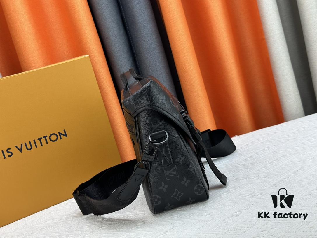 Authentic LV Trail Messenger Bag