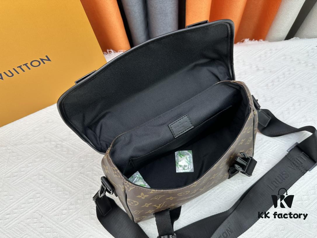 Authentic LV Trail Messenger Bag