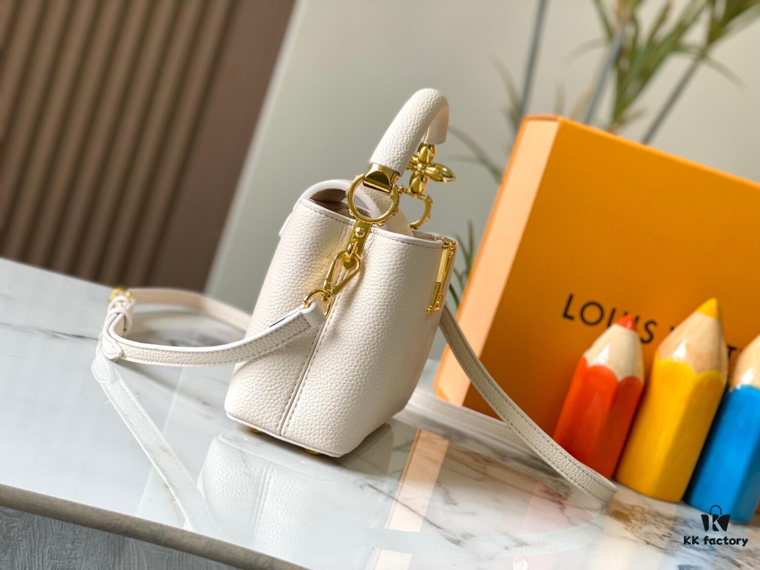 Upgraded M23943 Capucines Mini Bag