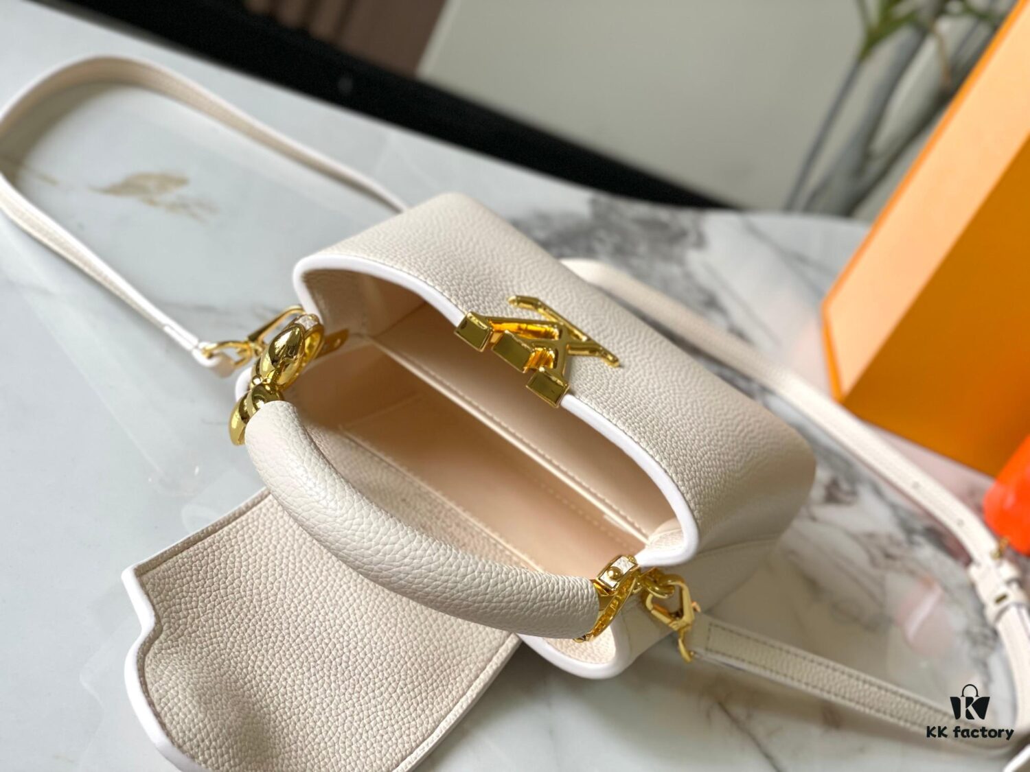 Upgraded M23943 Capucines Mini Bag