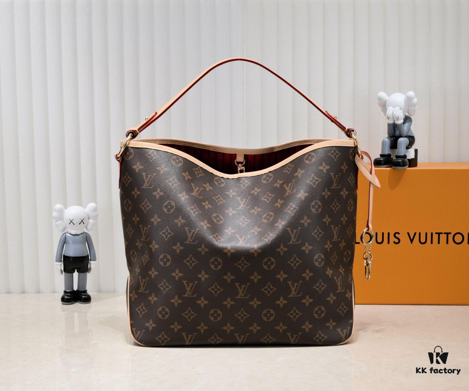 Wholesale Price, New Spring-Summer Style: The Calvi Bag in Damier Azur Canvas — Stylish and Spacious, Perfect for Both Office and Beach Getaways